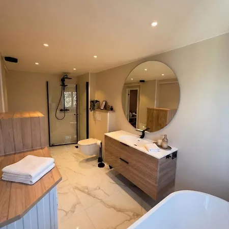 Modern Waterfront 4br With Dock & Free Parking Appartement *