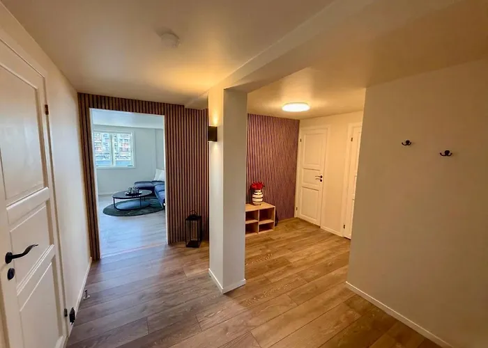 Modern Waterfront 4br With Dock & Free Parking Apartment *