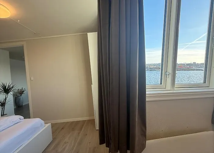 Apartment Modern Waterfront 4br With Dock & Free Parking Stavanger